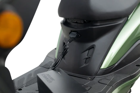 RET_nz82121-studio-MK-LR-32